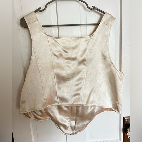 Satin White Tank - Picture 3 of 3